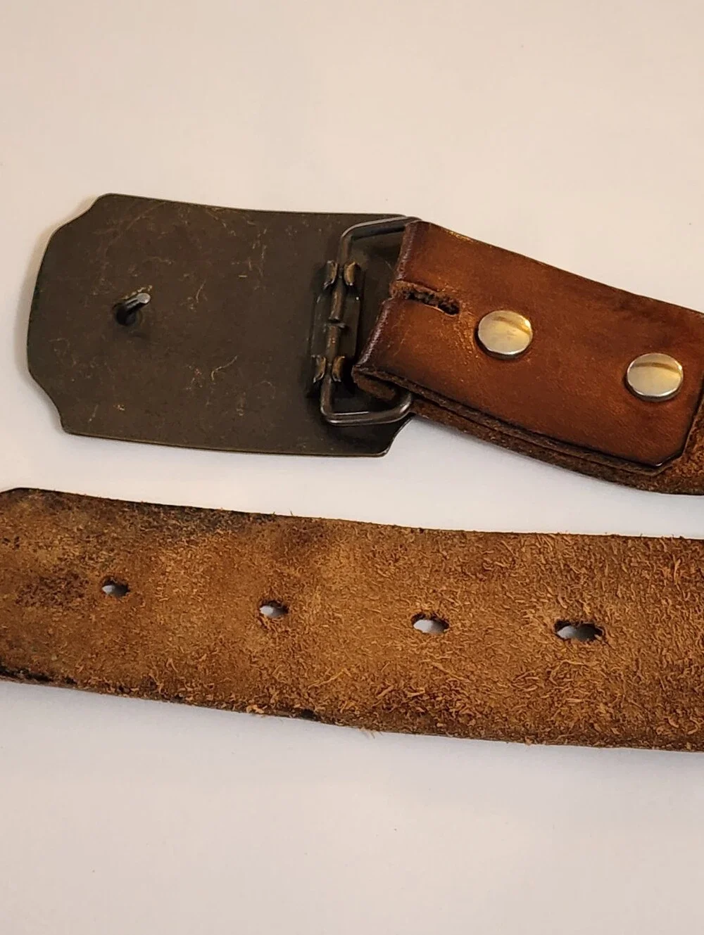 Vintage Remington Belt Buckle & Embossed Brn Leather Belt Sz. XL 43